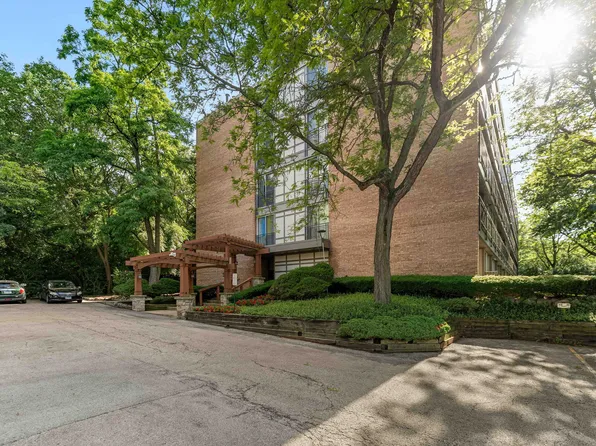 5810 Oakwood Dr Unit 3F, Lisle, IL 60532