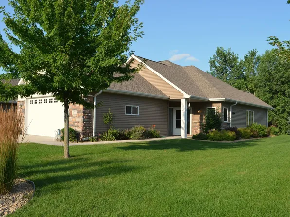 970 Briarwood Dr, Red Wing, MN 55066