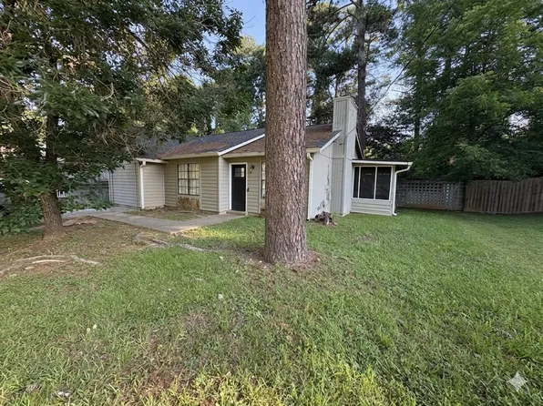 6272 Creekford Dr, Lithonia, GA 30058
