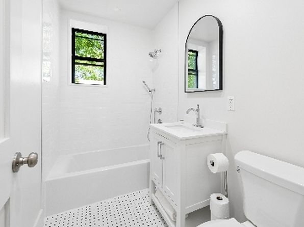 214 5th Ave #2