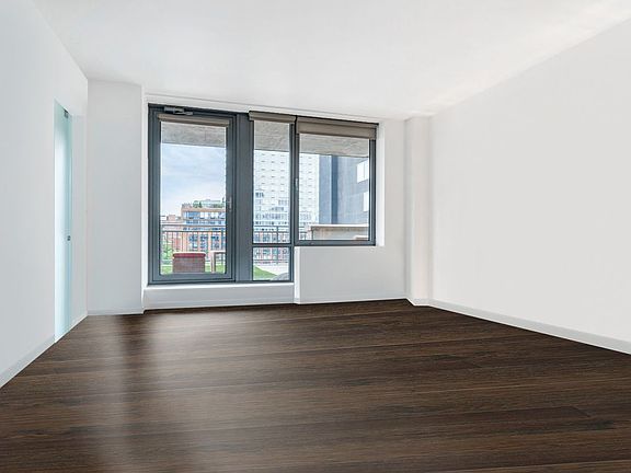 5th image of 444 W 19th St APT 902