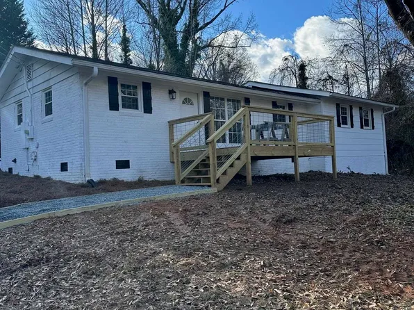 220 Park St, Campobello, SC 29322