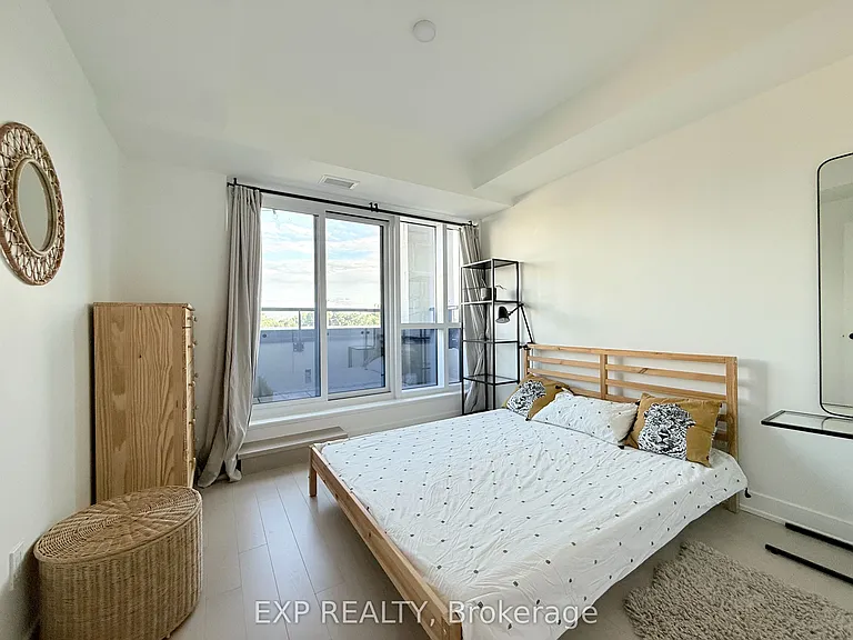 560 Rideau St #423 — Photo 14