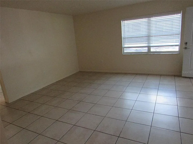 822 S Lone Oak Dr — Photo 9