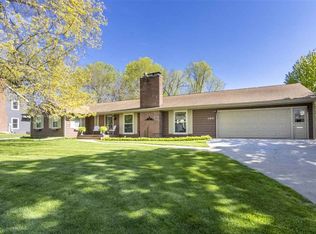 160 Berkshire Rd, Waterloo, IA 50701
