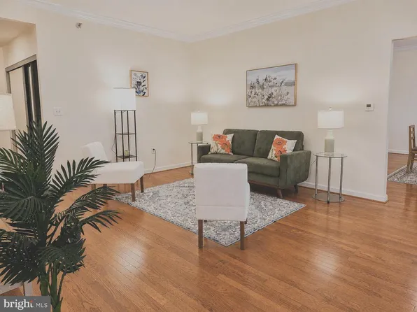 2900 N Leisure World Blvd APT 211, Silver Spring, MD 20906