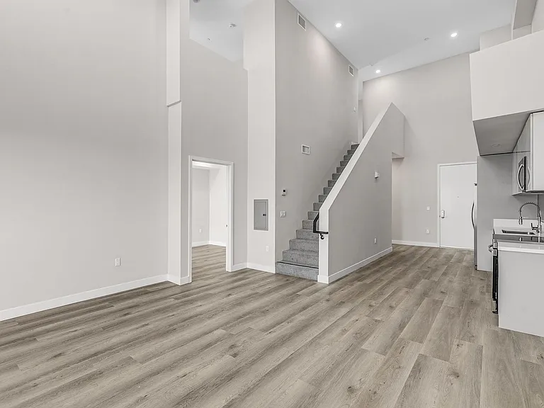 825 Coronado-Building — Photo 101