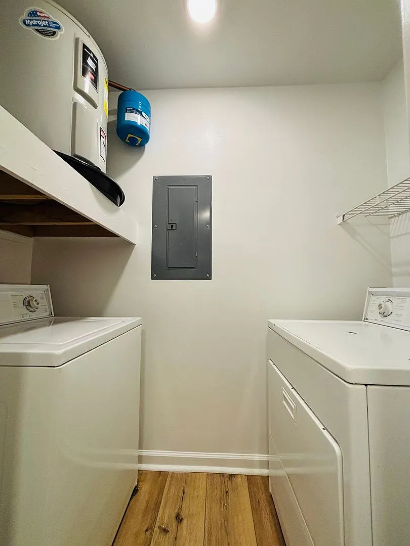 927AB - 410 Houston St. - DM — Photo 4