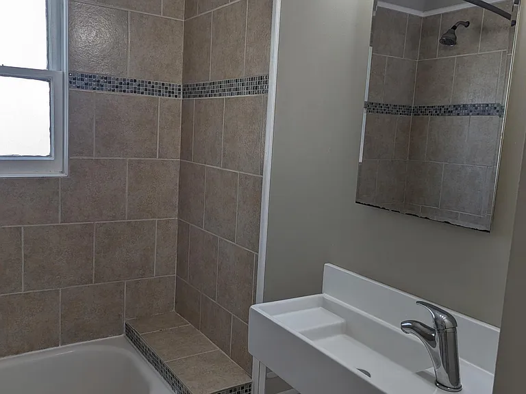 330 General Mouton Ave — Photo 23