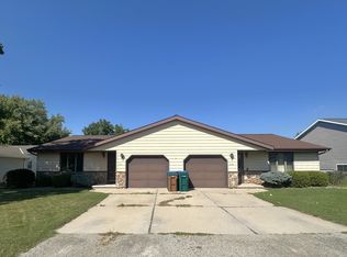 1310 W Hiawatha Dr, Appleton, WI 54914