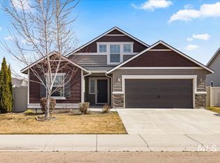 6170 N Silver Spruce Ave, Meridian, ID 83646