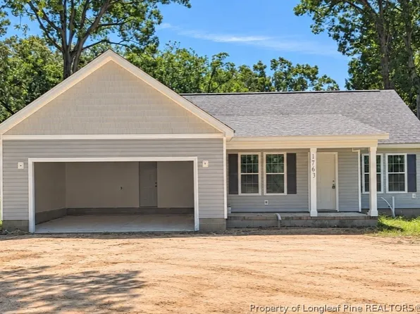 1763 Tryon Dr, Fayetteville, NC 28303