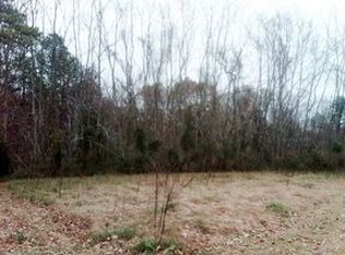 10915 White Oak Church Rd, Wilsons, VA 23894