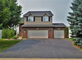 302 Sibley St, Carver, MN 55315