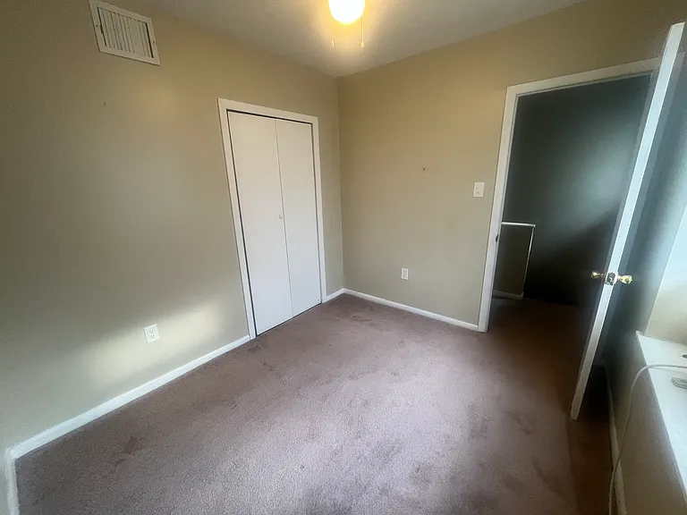 608 S Clifton St — Photo 8