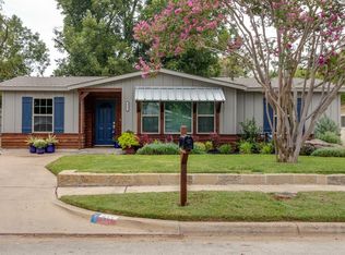 511 Bluebonnet Dr, Hurst, TX 76053