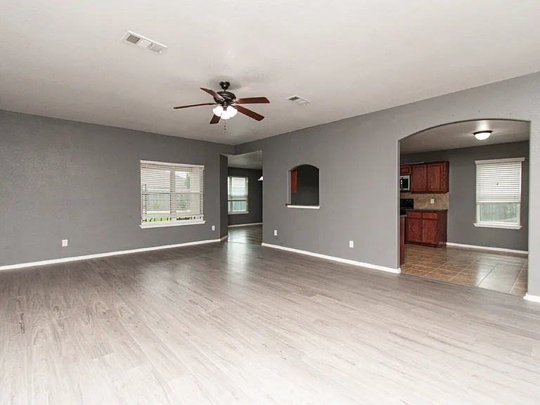 3200 Alamocitos Creek Dr — Photo 2