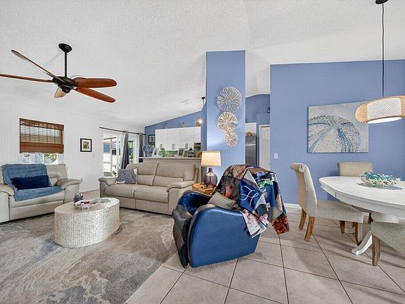 5th image of 2366 SE Beechwood Terrace