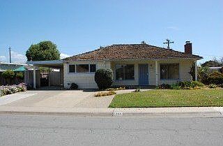 Excellent lot location; lots of space!