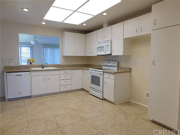 2nd image of 6109 Village 6