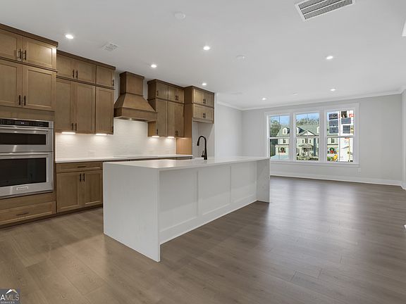 5th image of 114 Bridgecrest Rd #8
