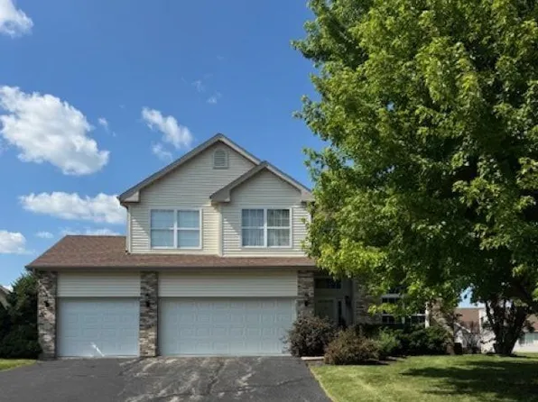 470 Prairie Knoll Dr, Poplar Grove, IL 61065