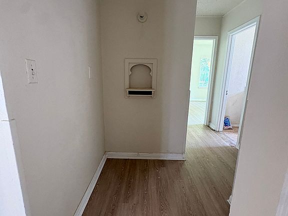 5th image of 8925 Dexter St