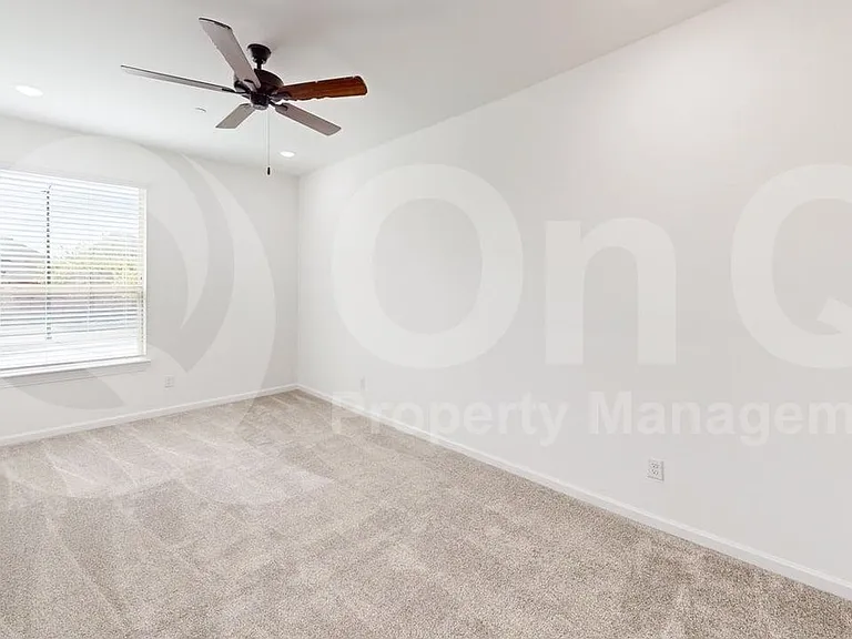 285 Buck Ridge Dr — Photo 16