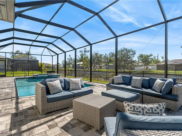 854 SW 15th Ave, Cape Coral, FL 33991