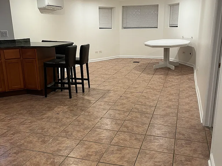 3029 N Haussen Ct — Photo 5