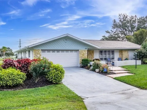 324 Oak Knolls Cir, Sebring, FL 33876