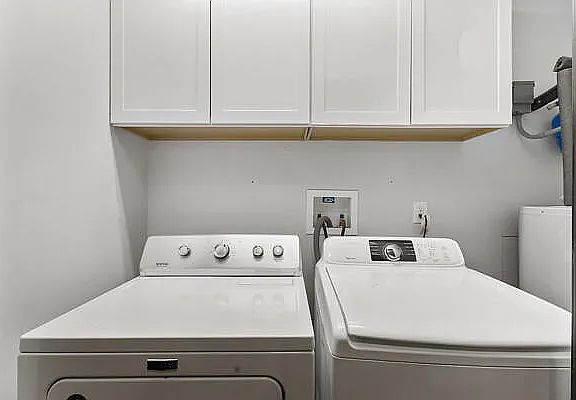5th image of 902 N College St