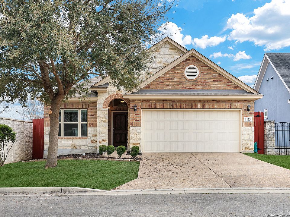 1st image of 1123 LEGACY DR