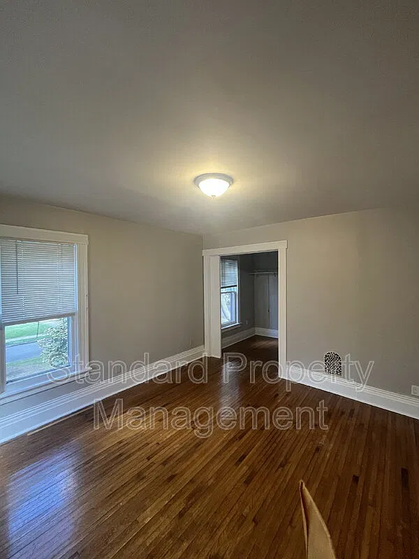 2 bed, 1.0 bath, $1,750 — Photo 3