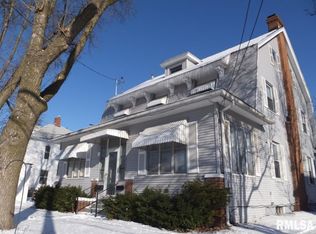 2636 16th St, Moline, IL 61265