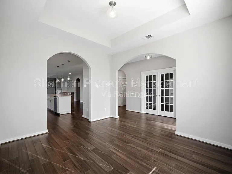 605 Dumble St — Photo 11