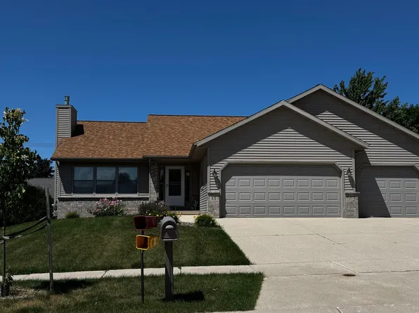 51 Yacoub Ln, Fond Du Lac, WI 54935