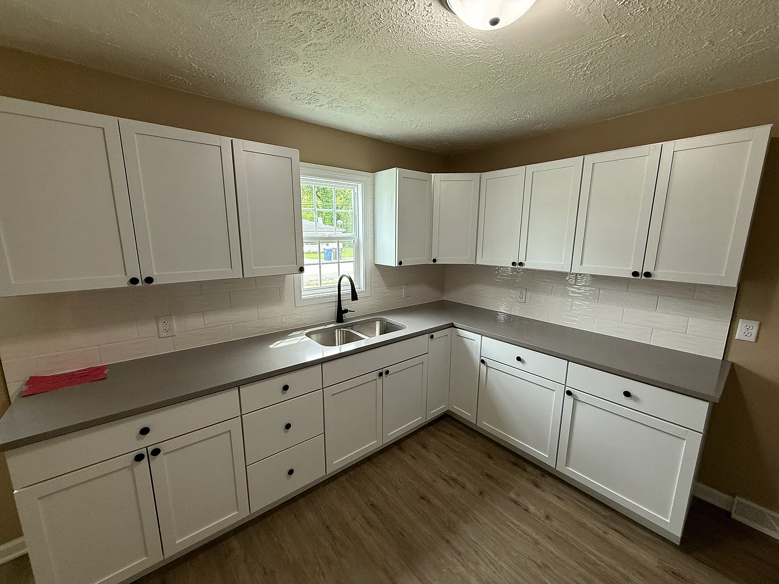 2 bed, 862 sqft, $1,600 — Photo 4