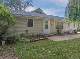 809 N Maple St, Prospect Heights, IL 60070