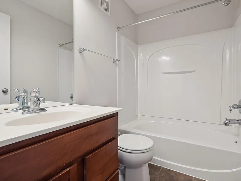 15024 Farnham Ave N — Photo 26