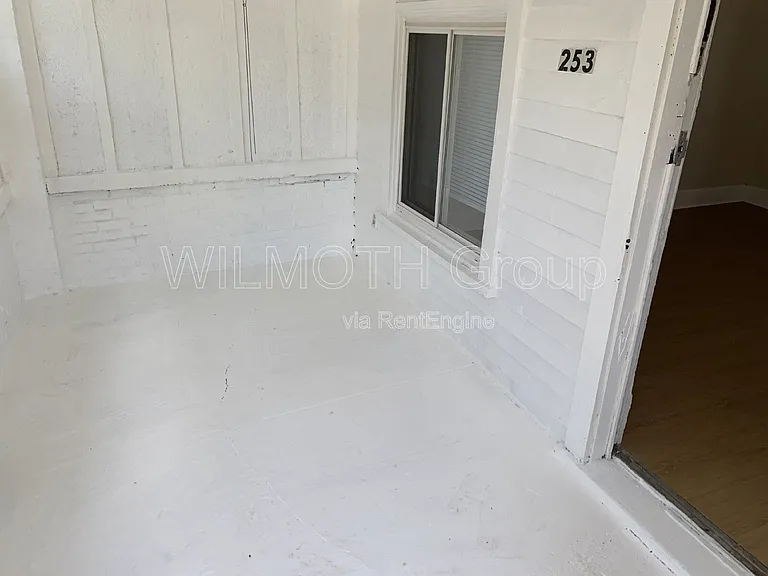 253 N Gray St — Photo 16