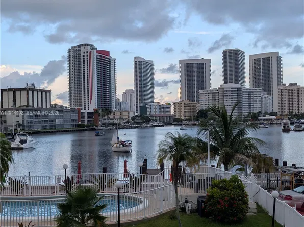 450 Golden Isles Dr APT 2H, Hallandale, FL 33009
