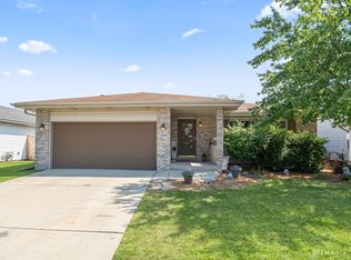 2018 Olde Mill Rd, Plainfield, IL 60586