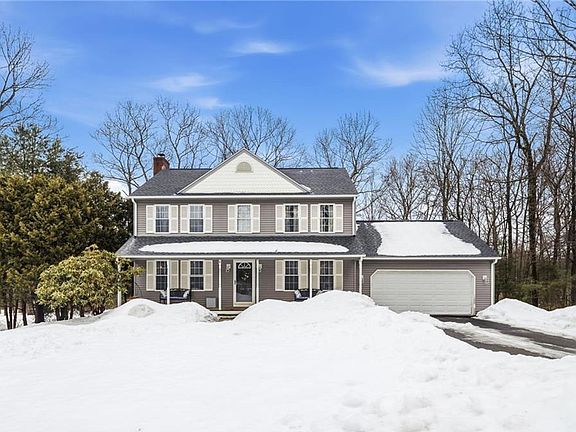 3rd image of 65 Rolling Meadows Rd