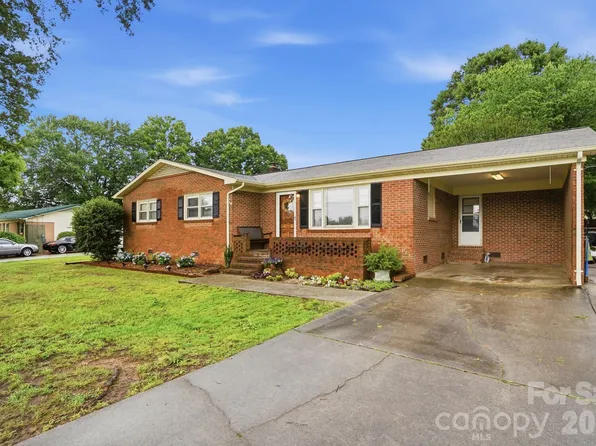 913 Gasser Dr SW, Concord, NC 28027