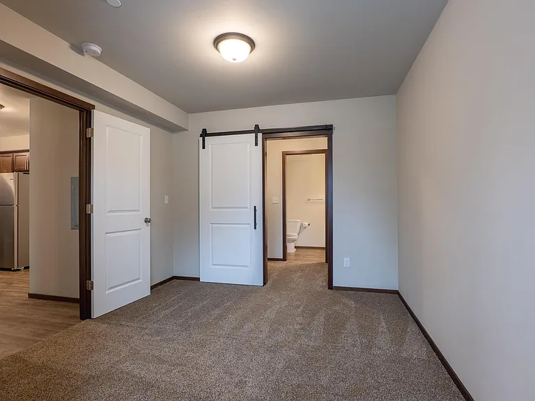 Remington Place Apartments — Photo 9