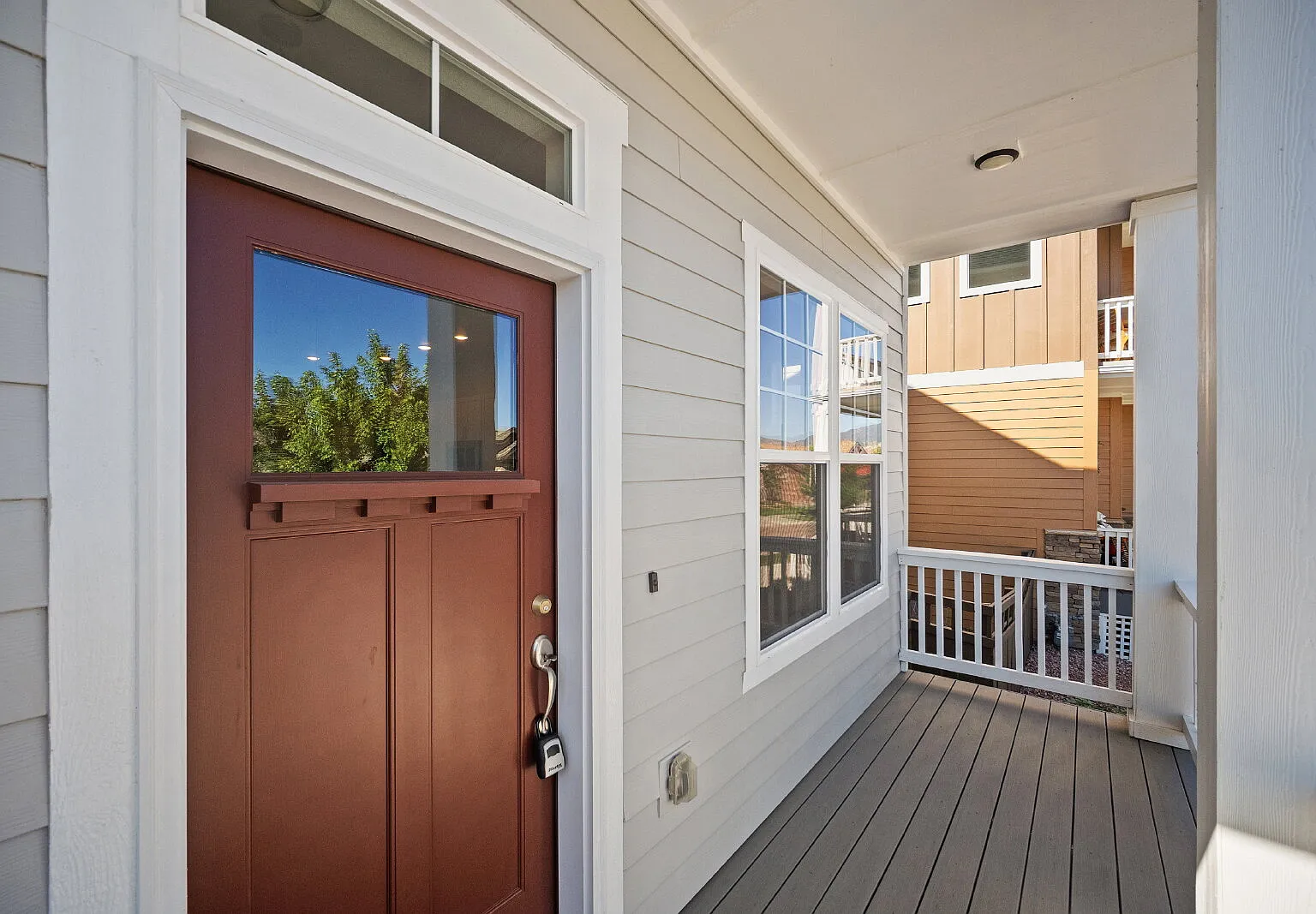 4 bed, 2.0 bath, 2865 sqft, $3,600 — Photo 3