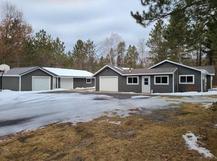 W11734 Entrance Blvd, Crivitz, WI 54114