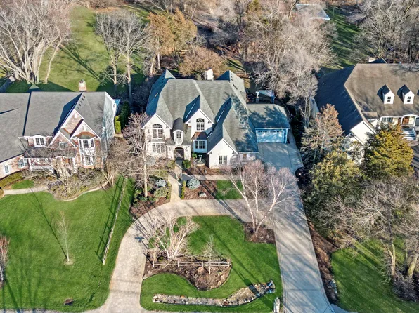 2S523 Madison Ave, Warrenville, IL 60555