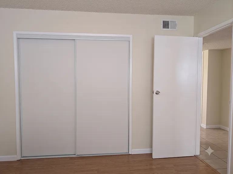 7464 Della Cir — Photo 13